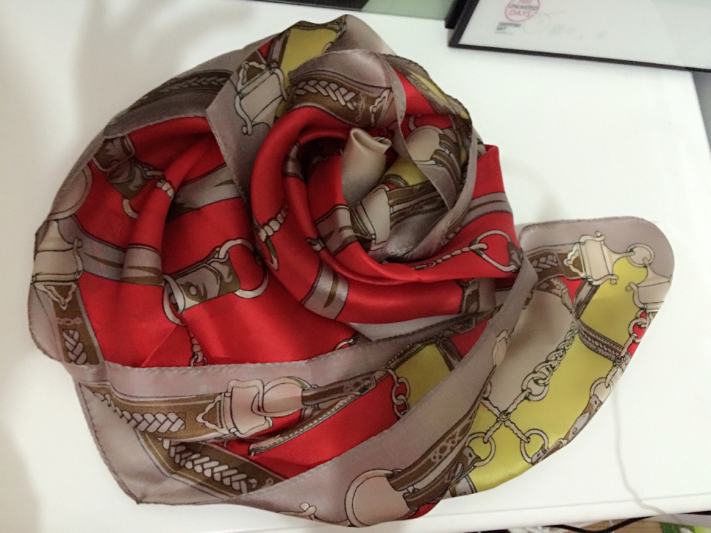 奢侈品!!代购 围巾 丝巾~~ - 服饰鞋包区 - 华人街网