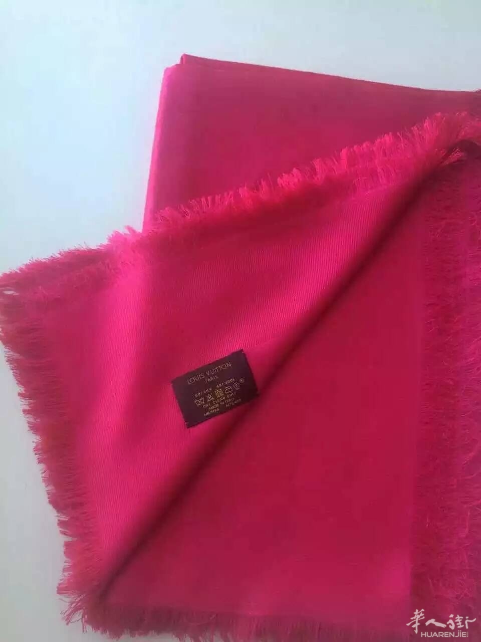 正品专柜LV围巾 款式多 带发票 折扣优惠 - 服饰