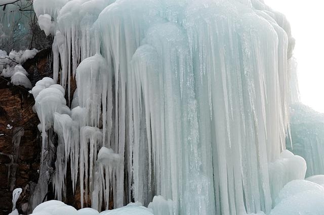 龙居冰瀑--山沟里最冻人的风景 - 街口茶坊 - 华人街网