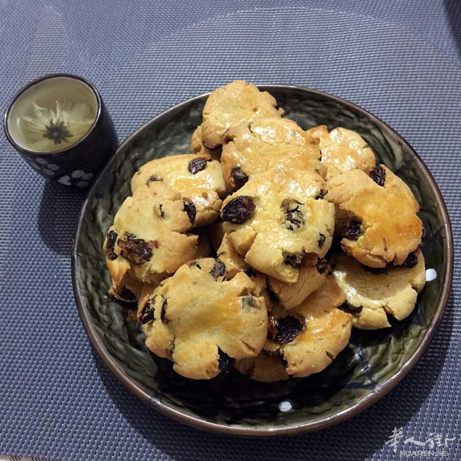 brescia超市招聘有工作经验女店员,联系电话3