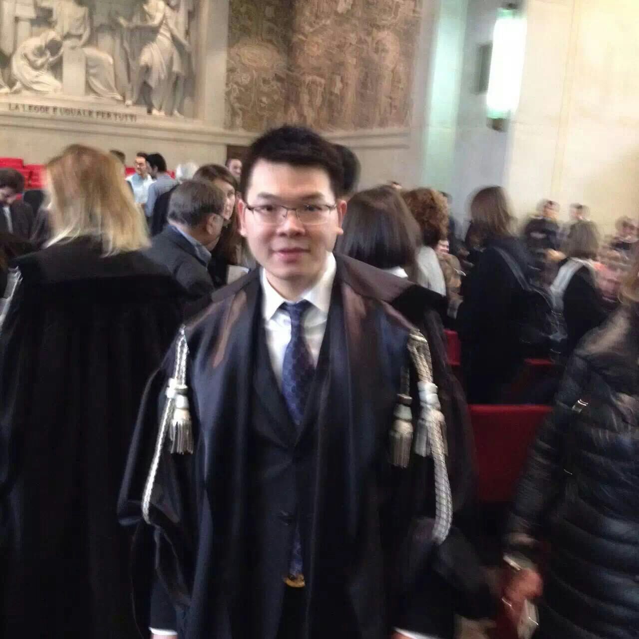 意大利华人律师郑帆:执法律之剑护华人同胞