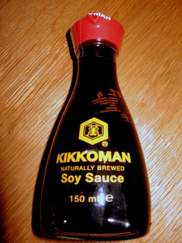 Salsa di soia kikkoman.jpg