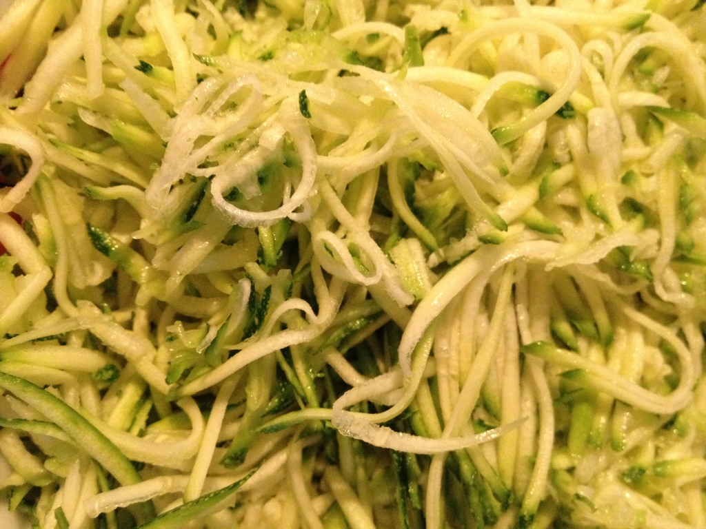 准备了好多的南瓜丝