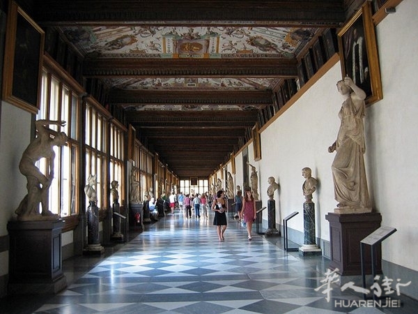 uffizi-gallery-hallway-taxes.jpg