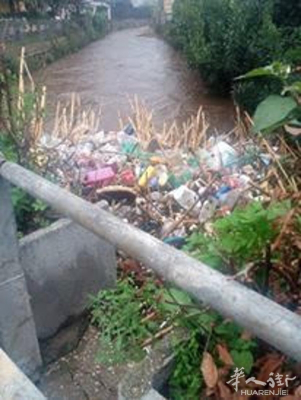 Allagamento via Massa Carciana 14.10.15 5 (foto Cesare Rascelli).jpg