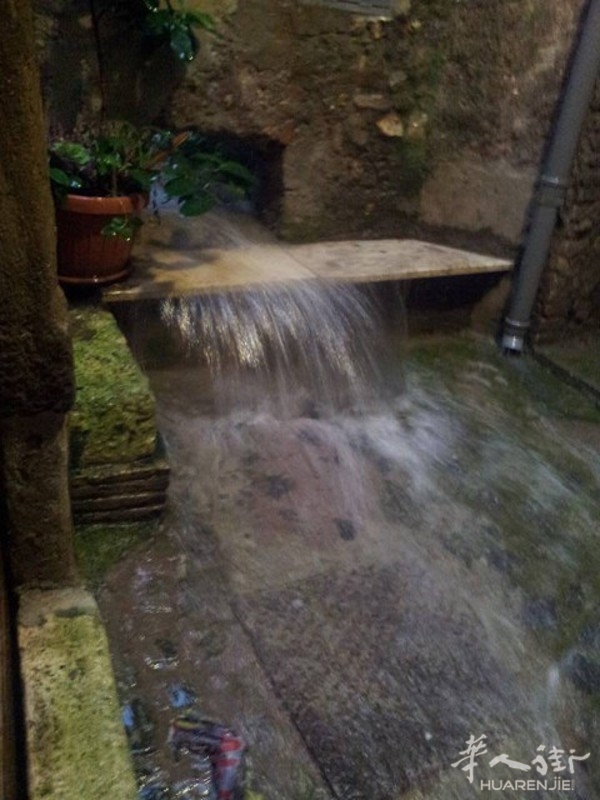 Maltempo Tivoli 14 ottobre 2015 (foto Facebook Brunella T.) 1.jpg