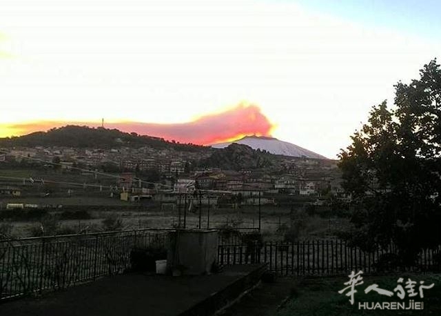 ETNA-ERUZIONE-3-DICEMBRE-2015-VORAGINE-14.jpg