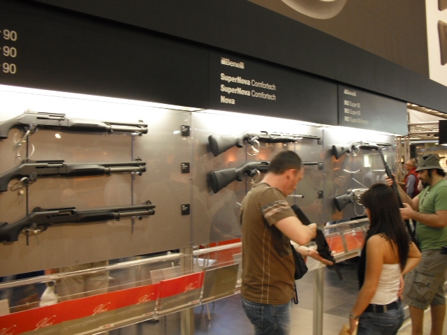 vicenza 2月13-15号办枪证有没有感兴趣的 - 闲聊意大利 - 华人街网