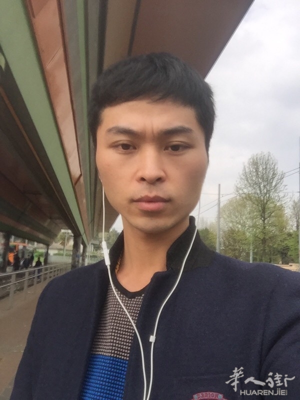 有时候望着地平线的方向、我在想！自己一路走来、总感