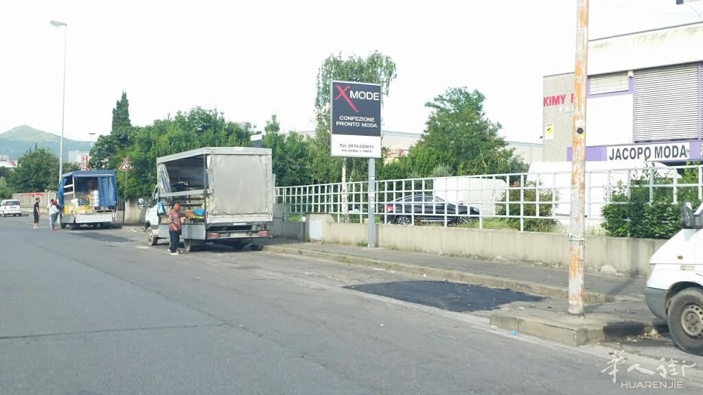 ortolani abusivi in via gora del Pero.jpg