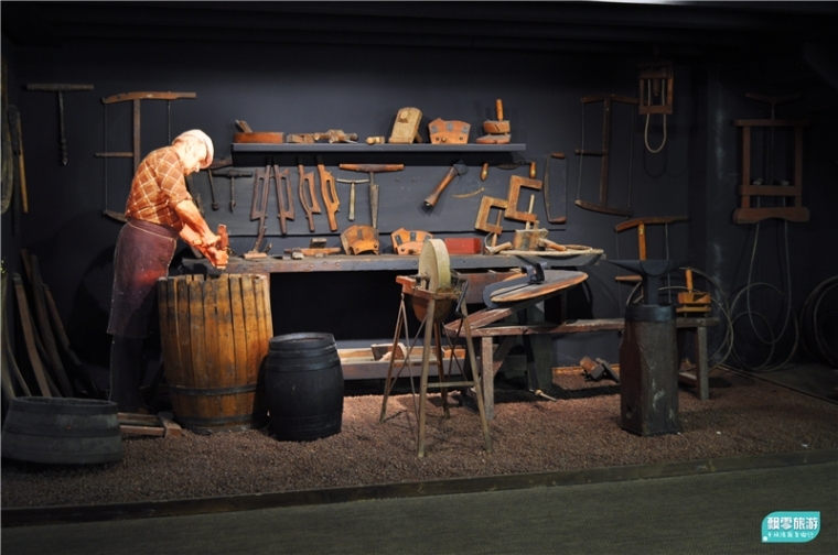 教皇新堡红酒博物馆由珍妮—博尔特建于1972年,是教皇新堡地区唯一一