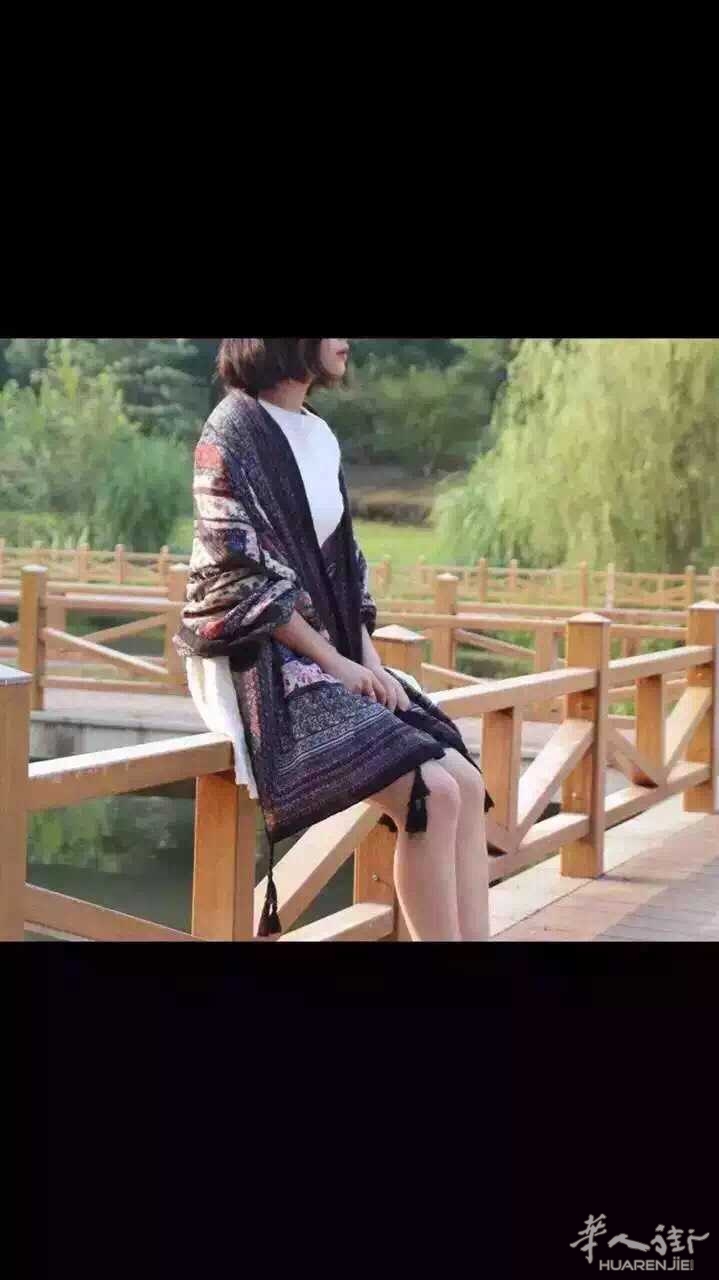 有人说，尘埃也有落定的一天，你该成家了；更多人说的