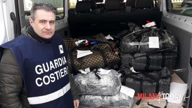 你最喜欢吃的海鲜在米兰机场被扣，晚餐怎么办？