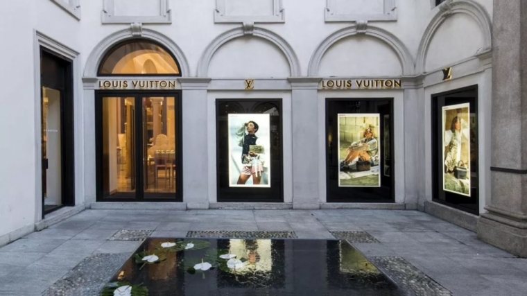 米兰LV店保安疏忽，2.6万欧元货物被盗