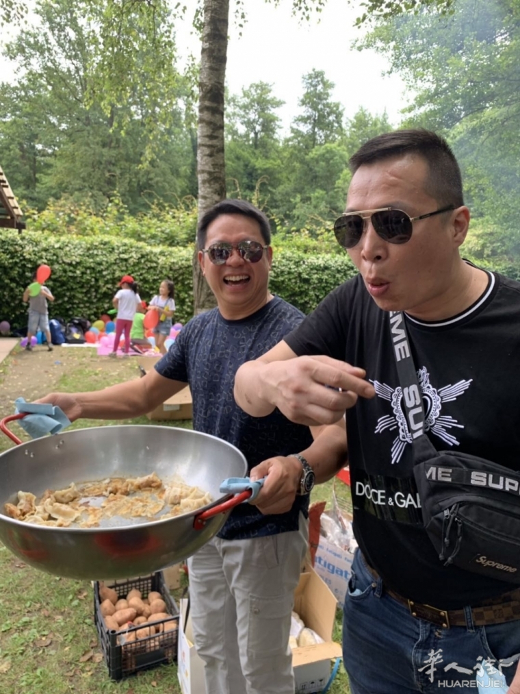 微信?#35745;琠20190616120035.jpg 意大利华人企业协会组织郊游烧烤活动,强化团队合作精神