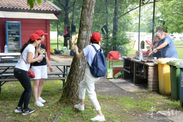 微信?#35745;琠20190616120202.jpg 意大利华人企业协会组织郊游烧烤活动,强化团队合作精神