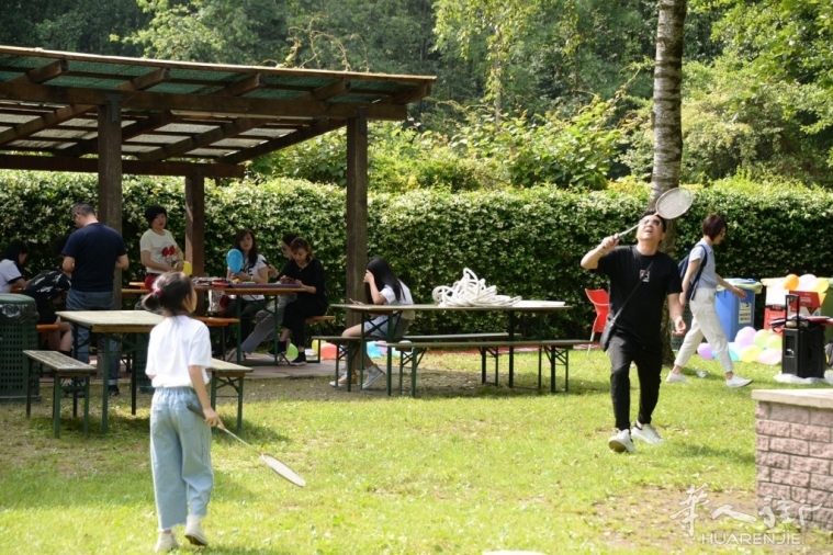 微信?#35745;琠20190616120223.jpg 意大利华人企业协会组织郊游烧烤活动,强化团队合作精神