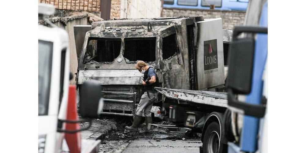 les-investigations-ont-commence-sur-place-photo-progres-joel-philippon-1598609621.jpg