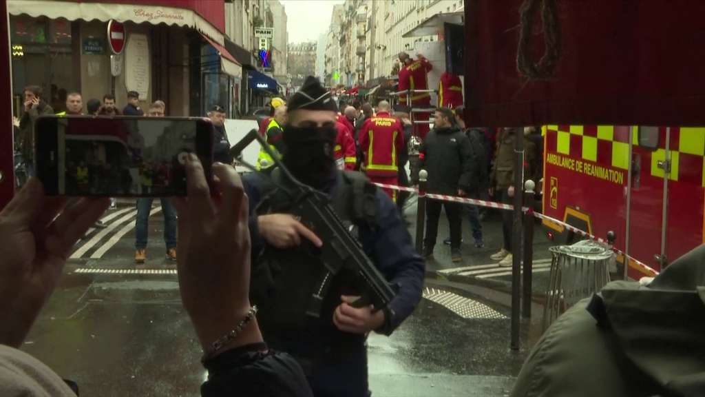 Des-coups-de-feu-ont-ete-tires-rue-d-Enghien-a-Paris-le-23-decembre-2022-1545783.jpeg