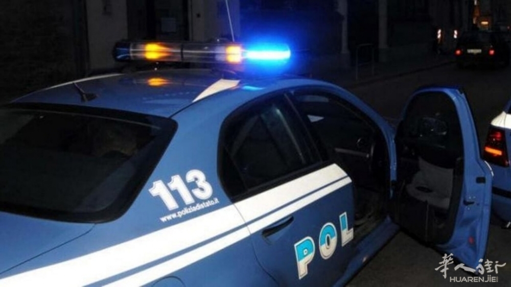 polizia auto notte-2-2-2.jpg