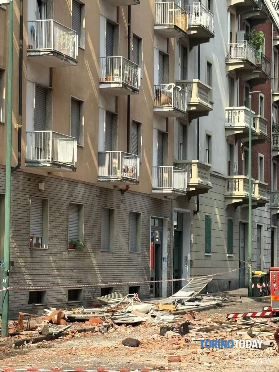 incendio-mansarda-via-nizza-250630-14.jpg