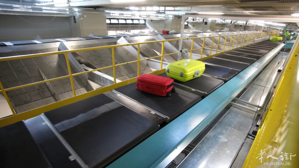 valigie bagagli aeroporto lapresse.jpg