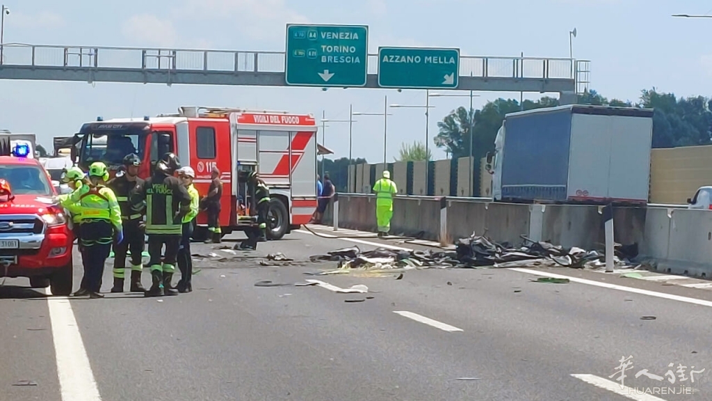 Copia di 23543685_large.jpg