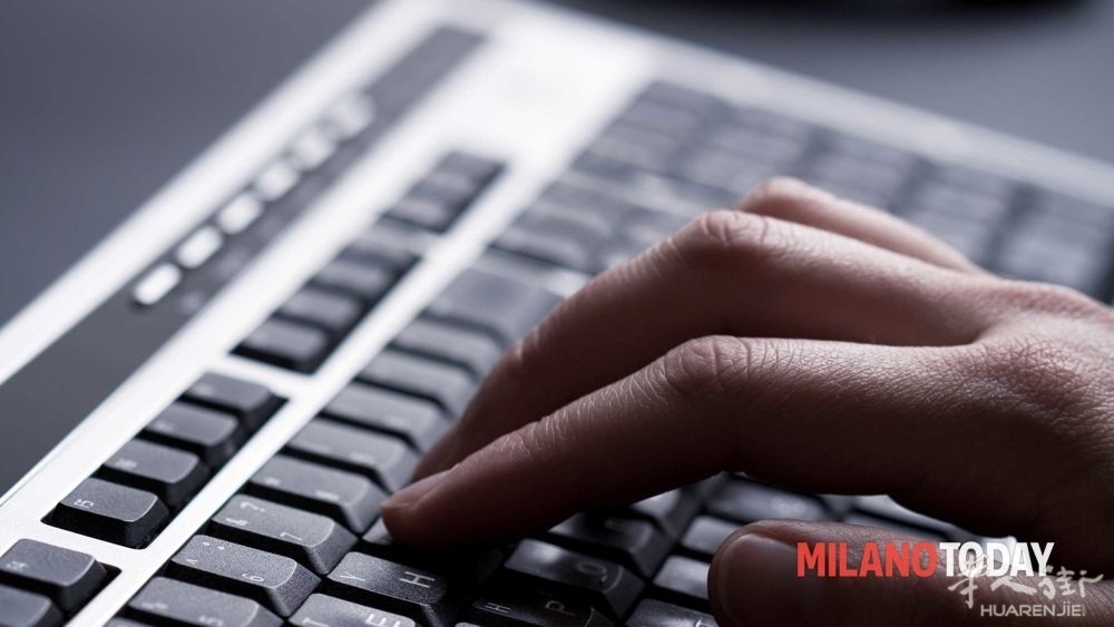 tastiera pc computer-2.jpg