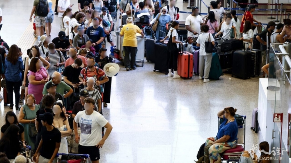 aeroporto-fiumicino-caos-bug-informatico-blurred-lapresse.jpg