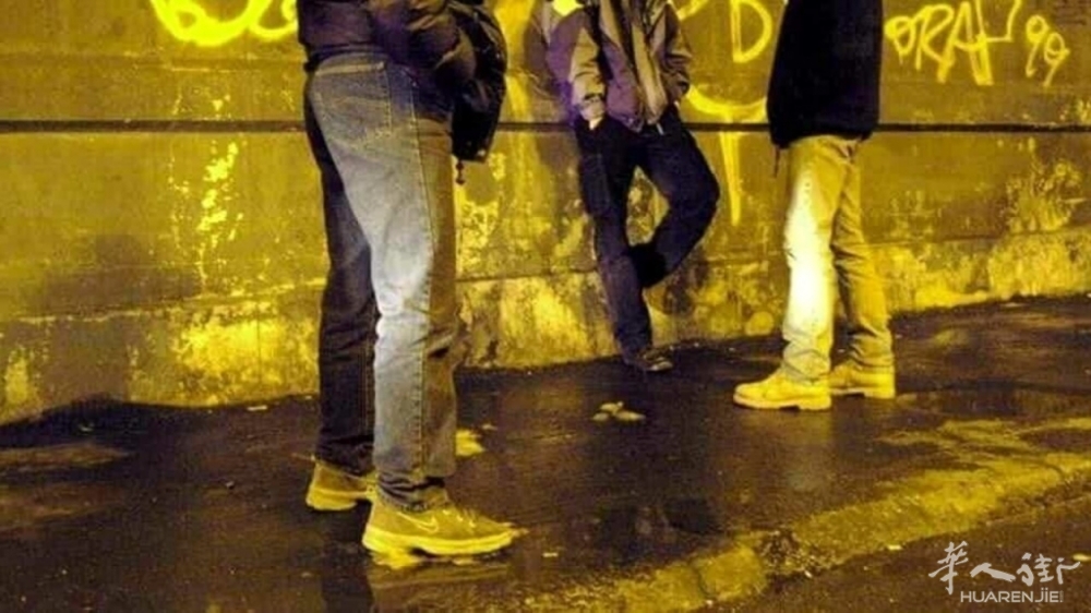 Baby gang bulli generica.jpeg