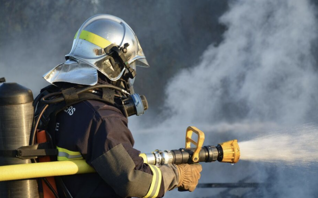 截屏2025-08-24 06.32.36.png