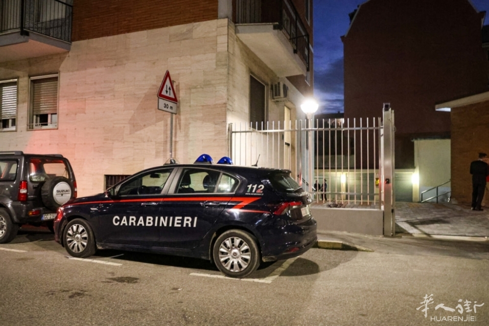 Carabinieri notte (foto Gabriele Puglisi_LaPresse) - 2.jpg