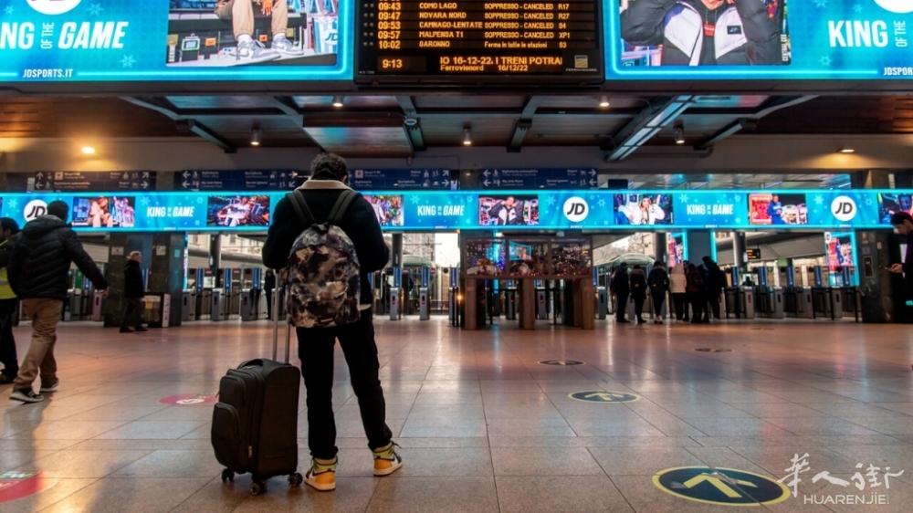 Sciopero treni trenord, Sciopero mezzi. Milano Cadorna. Foto LaPresse.jpg