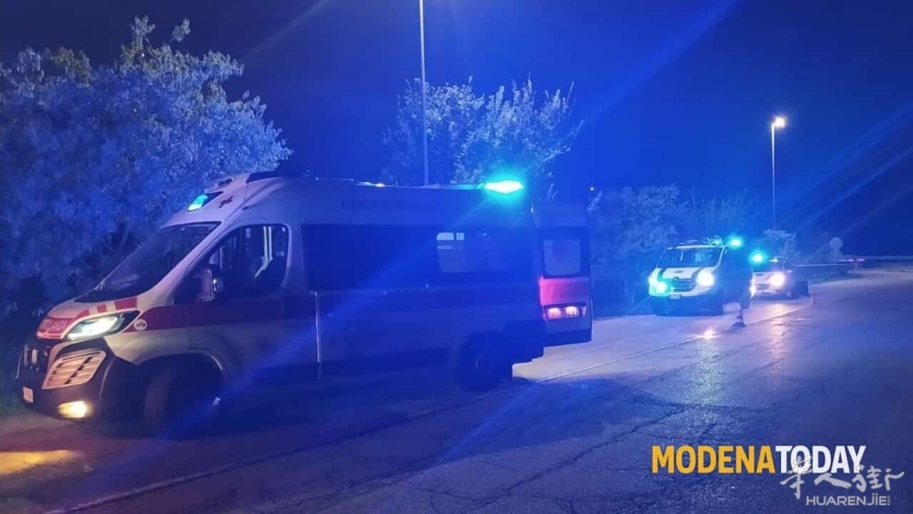 Municipale ambulanza notte-2.jpeg