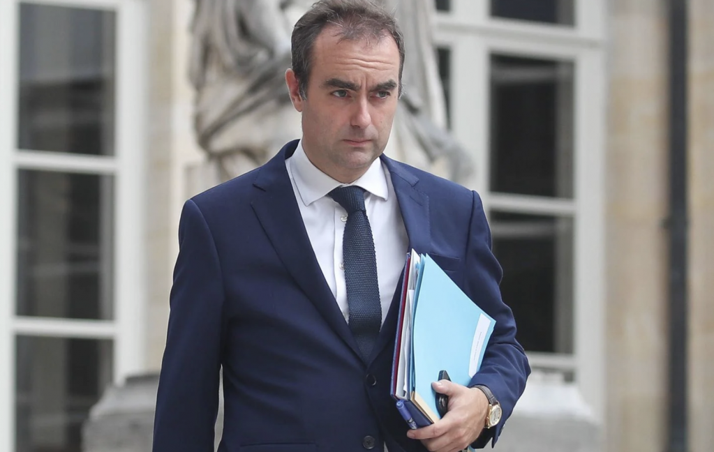 截屏2025-10-20 06.46.02.png