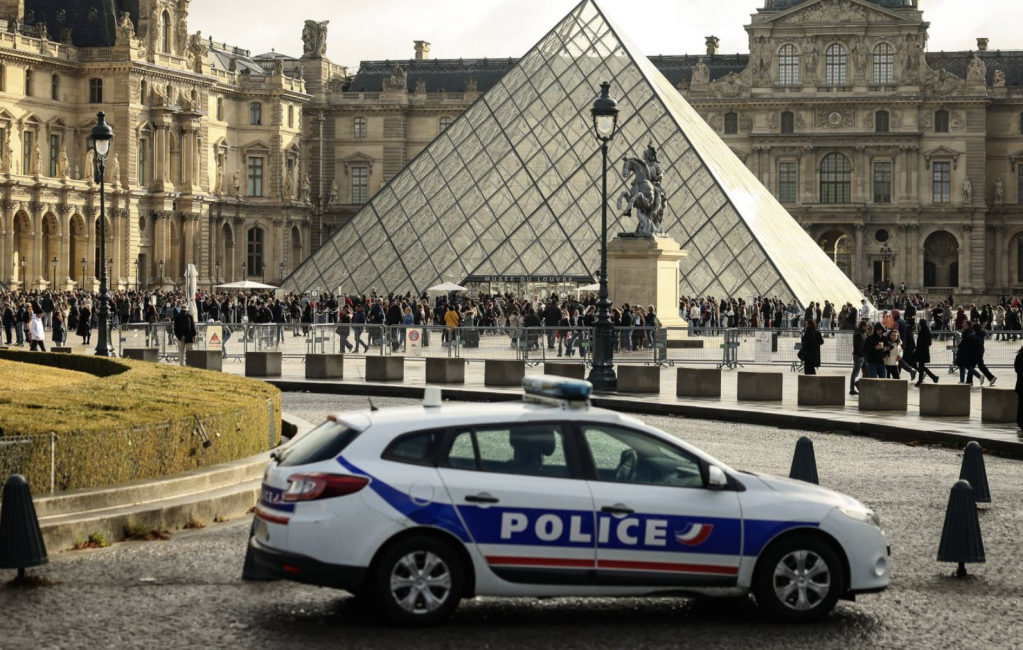 截屏2025-10-26 21.21.45.png