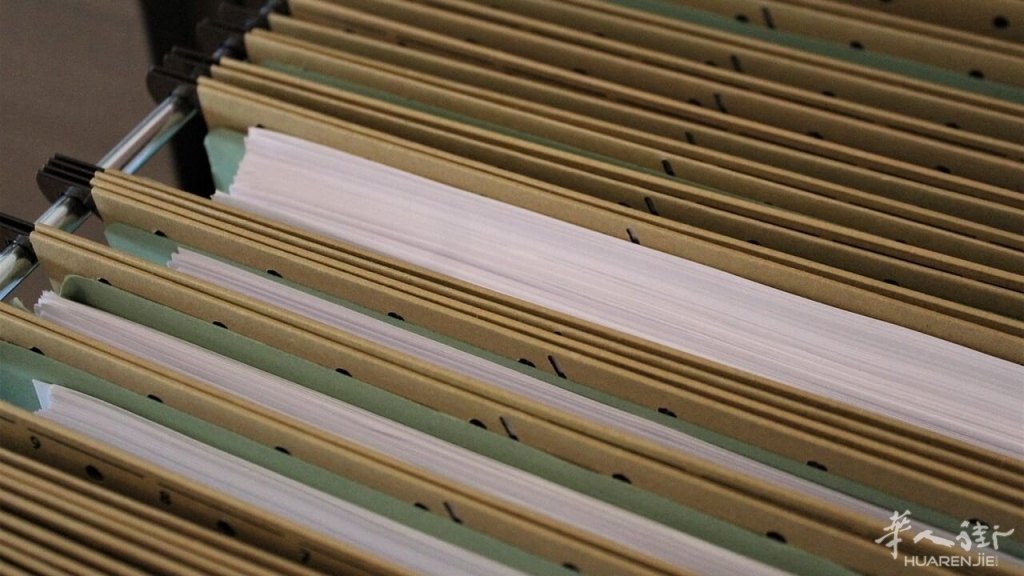 falsificazione atti.jpg