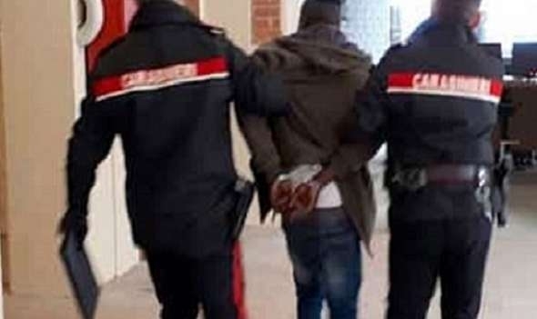 Marocchino-arrestato-da-carabinieri-foto-di-archivio.jpg