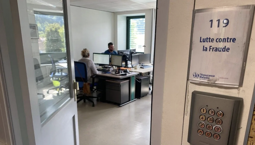 截屏2025-11-20 18.27.46.png