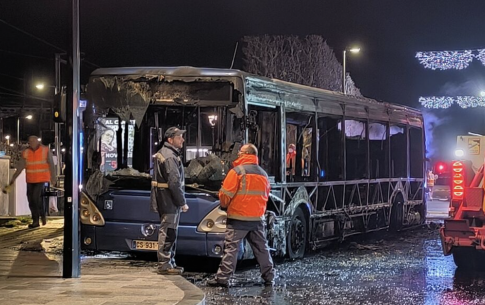 截屏2025-11-21 06.37.28.png