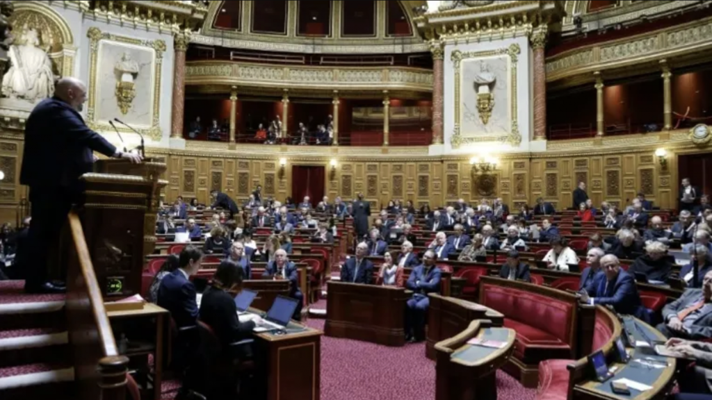 截屏2025-11-26 06.54.32.png