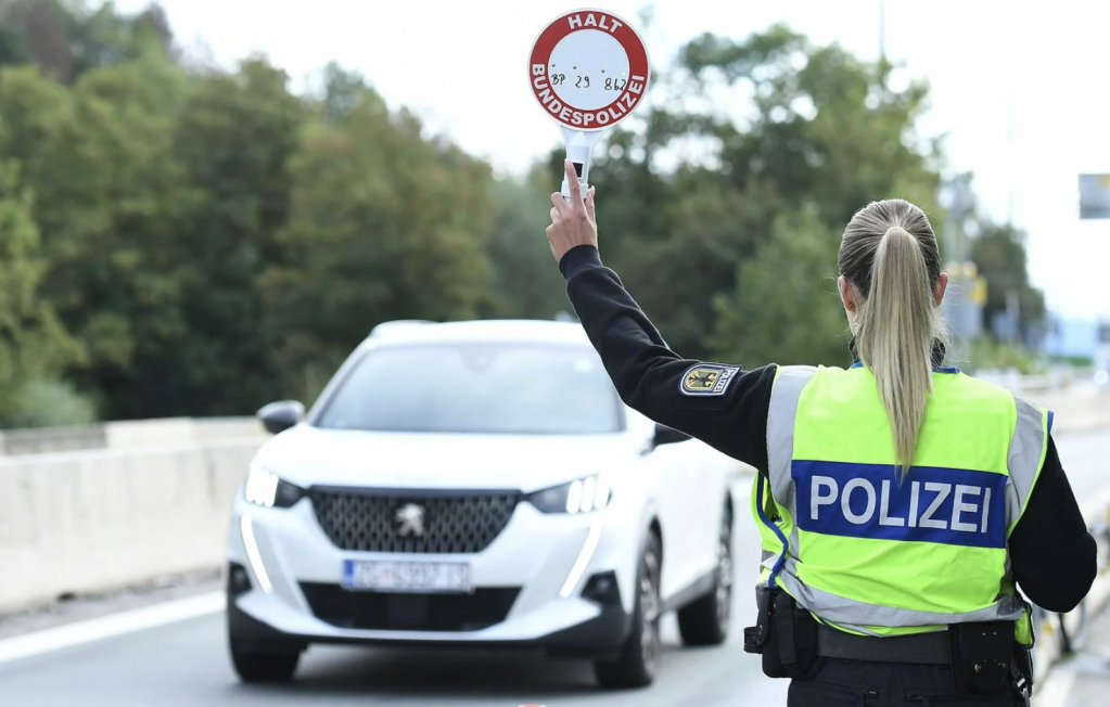 截屏2025-12-08 07.35.31.png