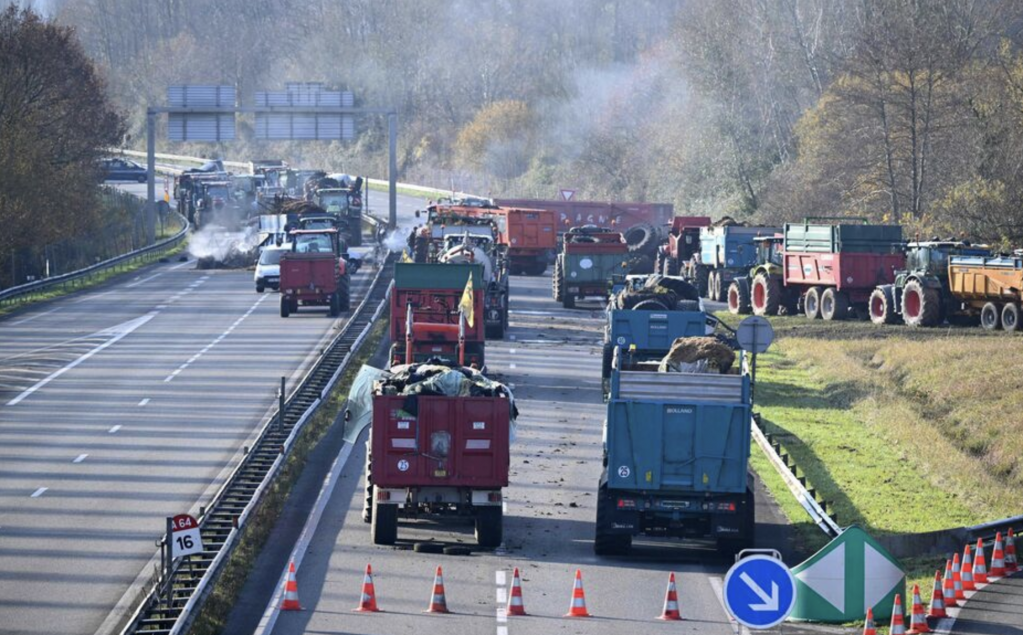 截屏2025-12-14 06.54.56.png