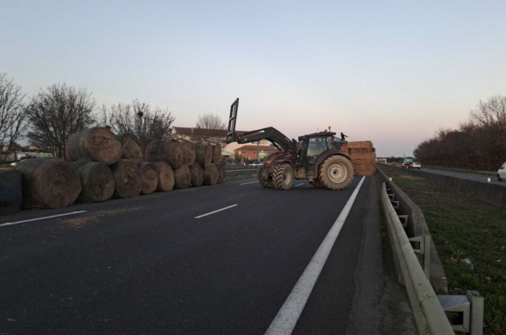 截屏2025-12-16 10.03.44.png