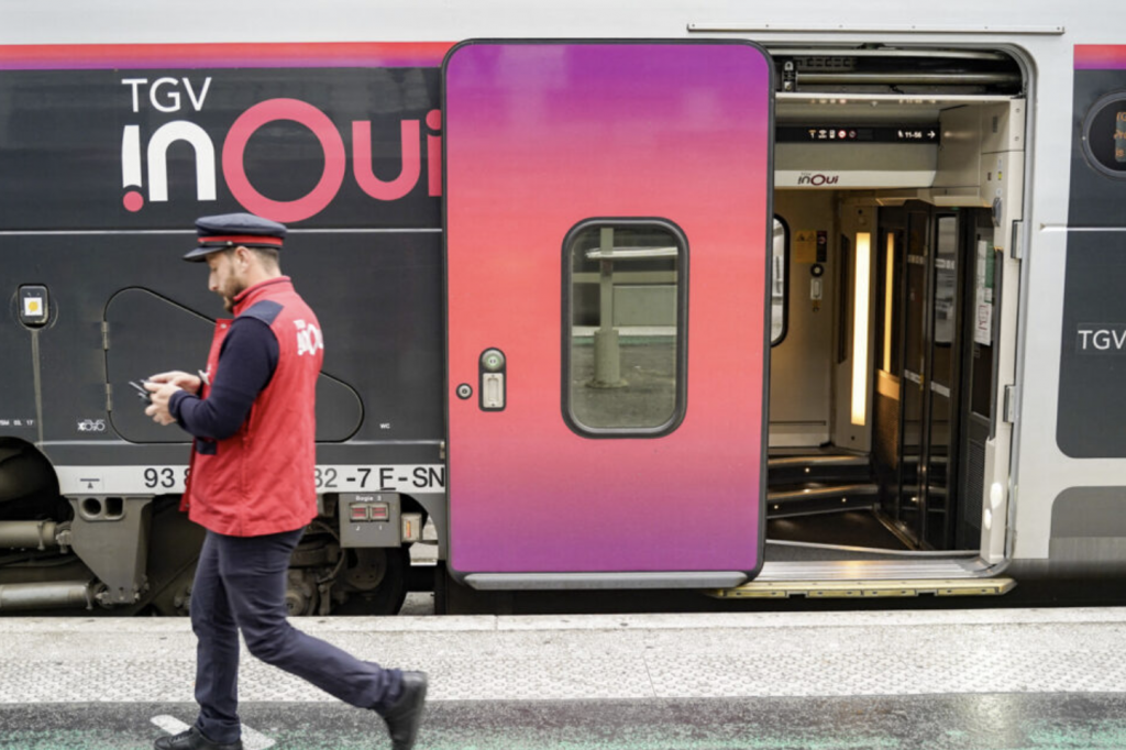 截屏2025-12-18 18.56.46.png