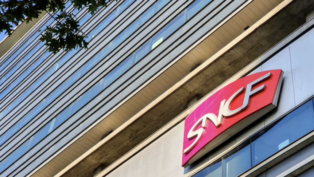 截屏2025-12-21 12.01.41.png