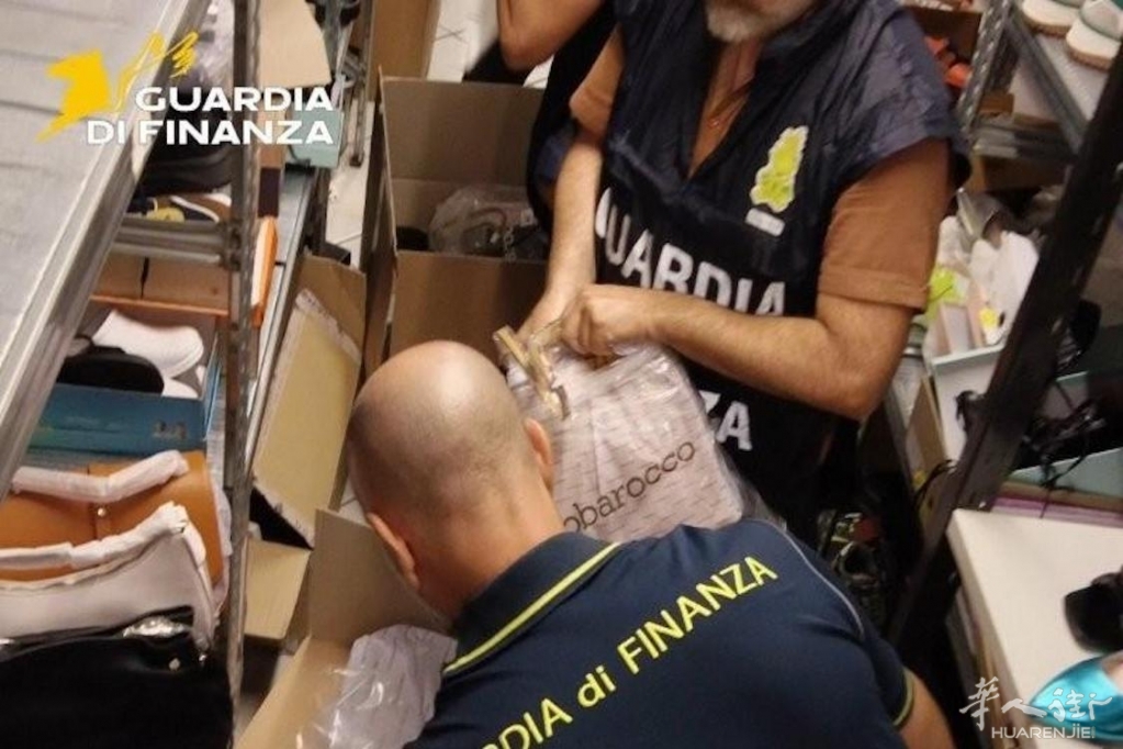 maxi-sequestro-di-merce-falsa-due-denunce.jpg