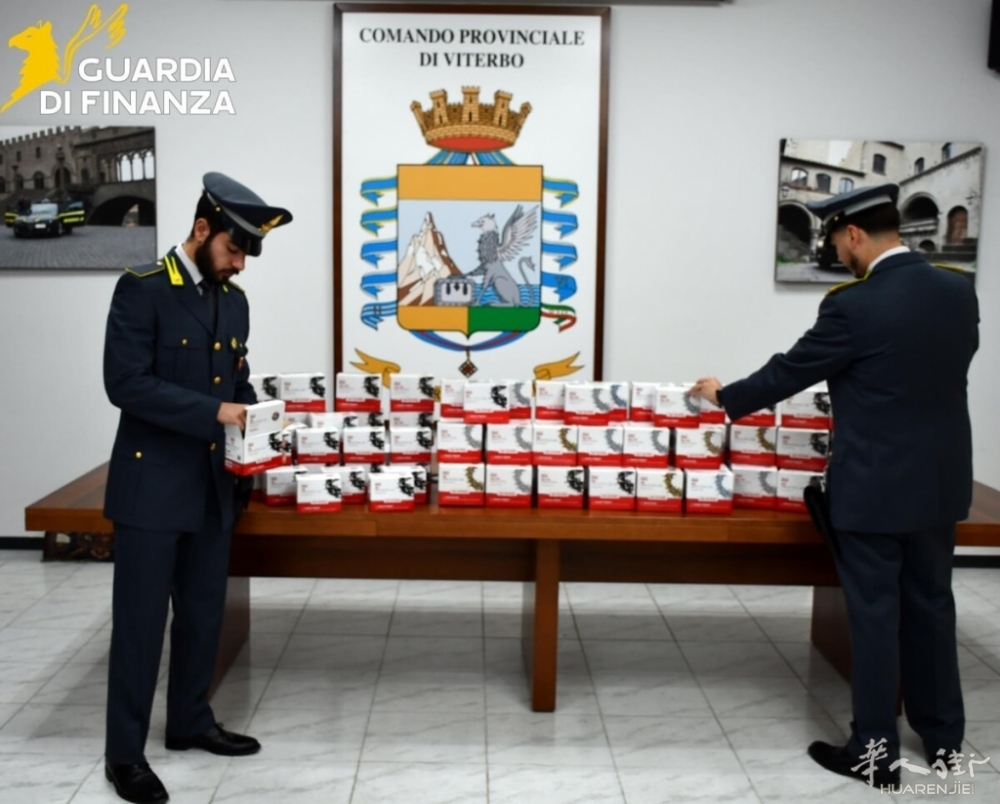 Controlli guardia di finanza nei negozi cinesi (8).jpg