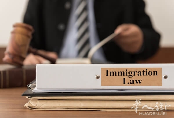 immigrazione-iStock-539980360 jpg.jpg