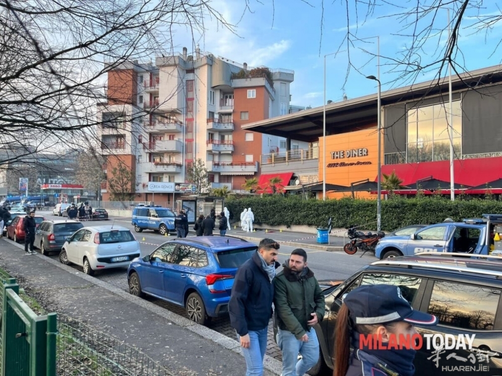 Sparatoria tra la polizia e un rapinatore a Milano. Foto A. Gemme.jpeg